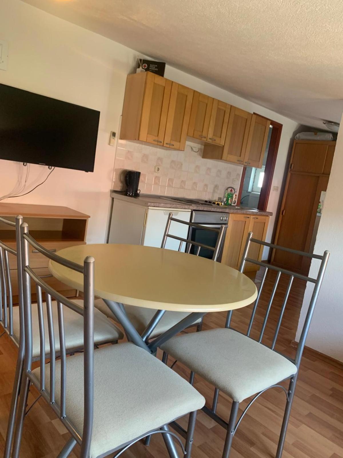 Apartmani Petricevic 沃迪切 外观 照片