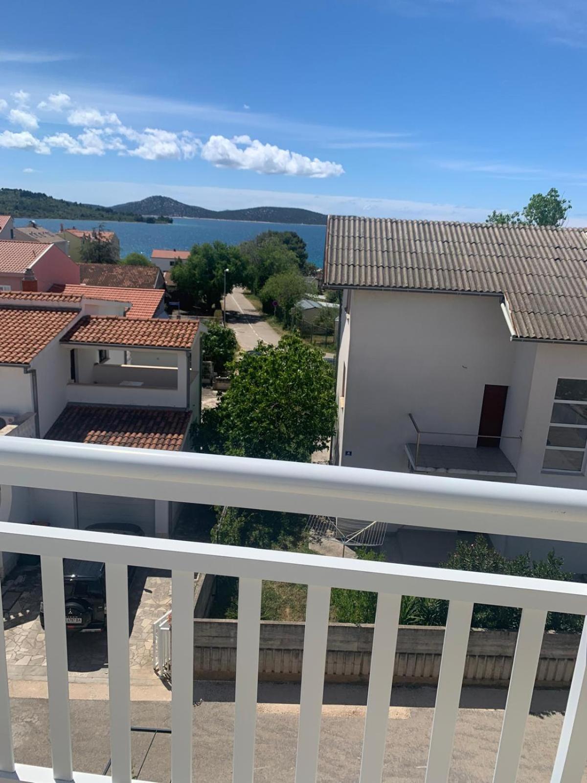 Apartmani Petricevic 沃迪切 外观 照片