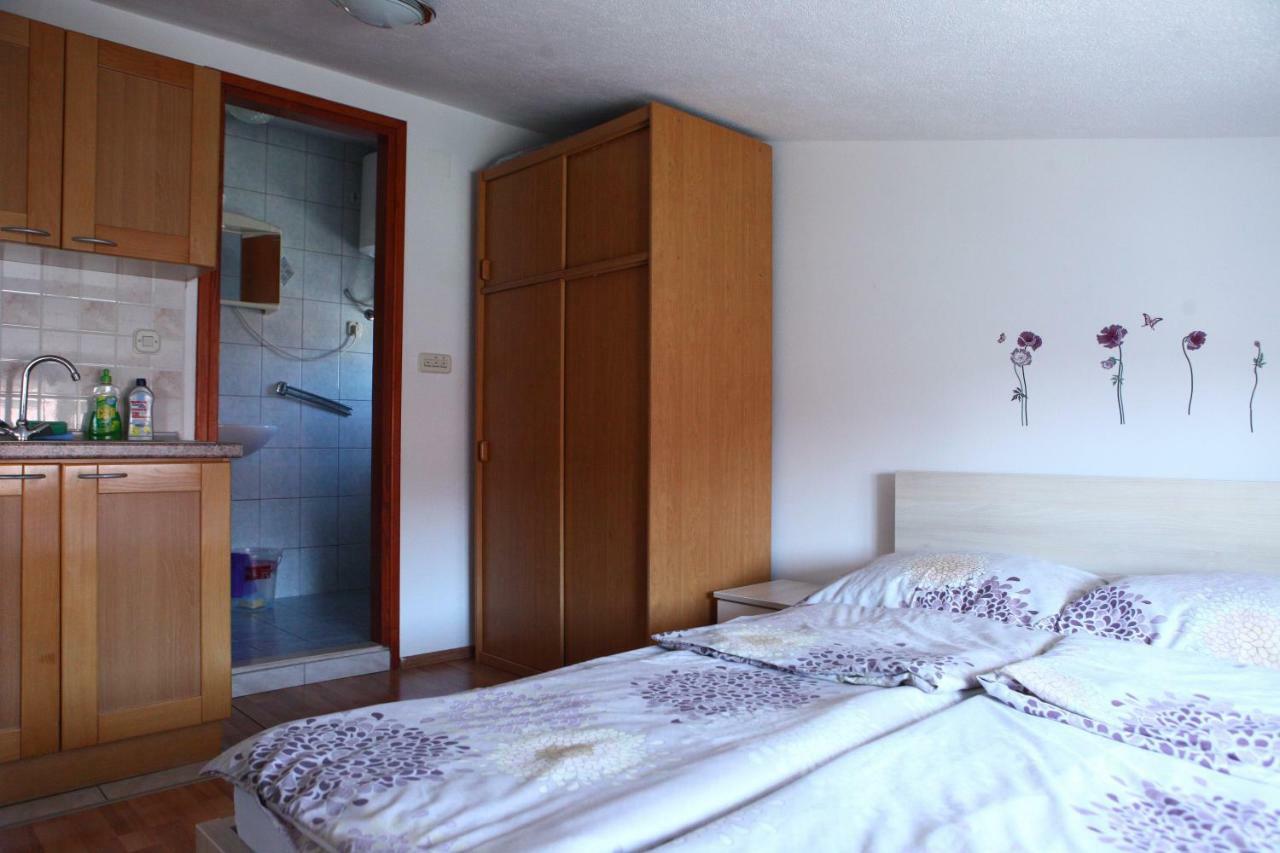 Apartmani Petricevic 沃迪切 外观 照片